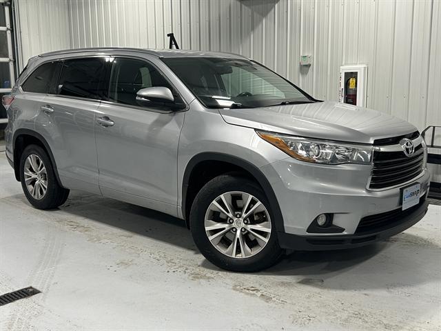 used 2015 Toyota Highlander car, priced at $20,000
