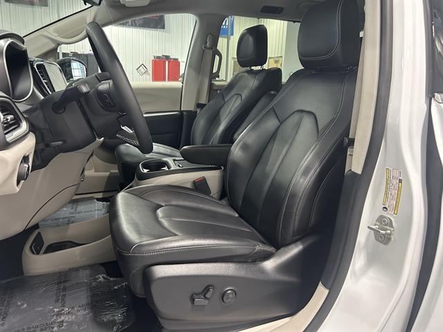 used 2024 Chrysler Pacifica car, priced at $29,500