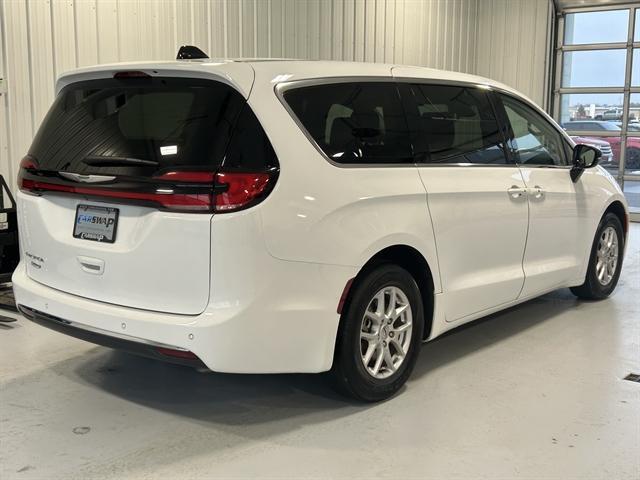 used 2024 Chrysler Pacifica car, priced at $29,500