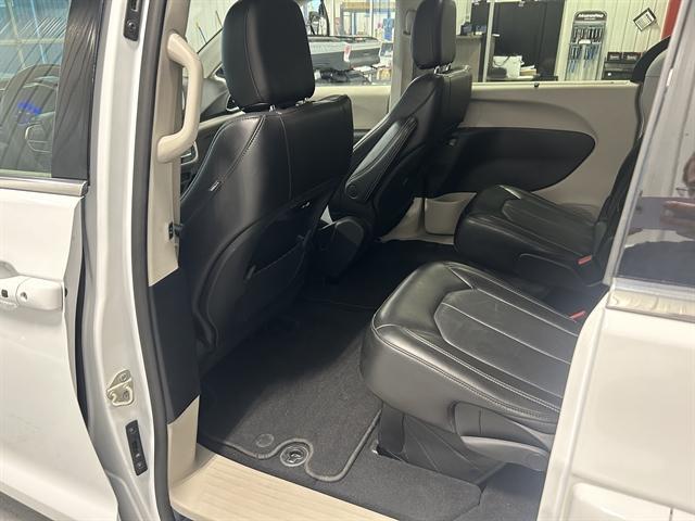 used 2024 Chrysler Pacifica car, priced at $29,500