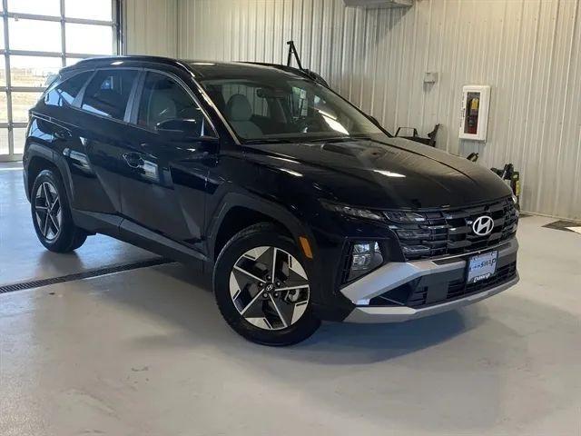 used 2025 Hyundai TUCSON Hybrid car, priced at $30,000