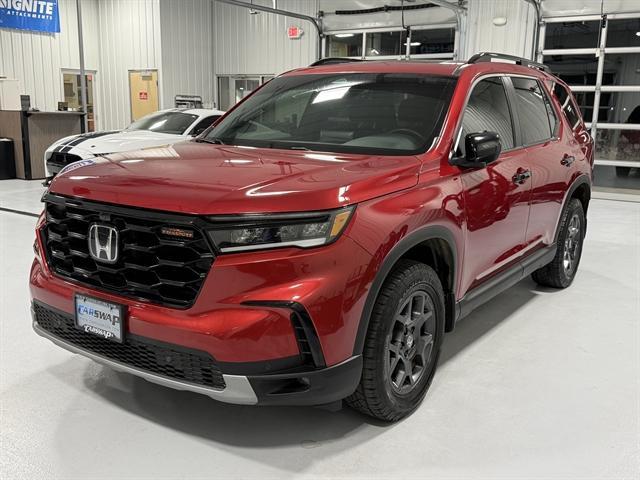 used 2025 Honda Pilot car, priced at $41,849