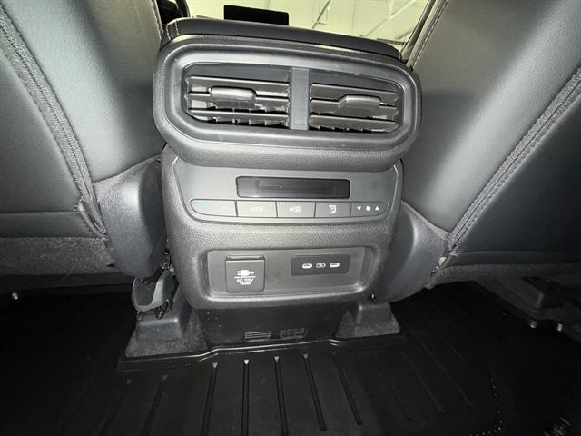 used 2025 Honda Pilot car, priced at $41,849