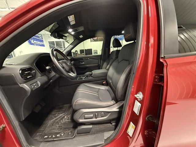 used 2025 Honda Pilot car, priced at $41,849