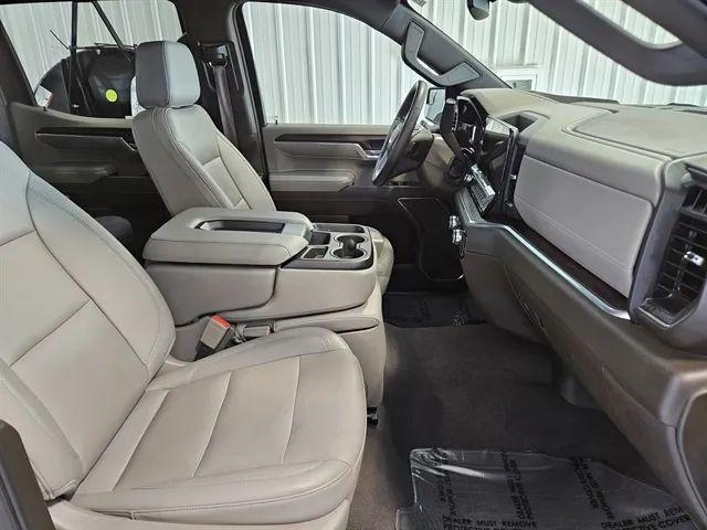 used 2024 GMC Sierra 1500 car, priced at $40,219