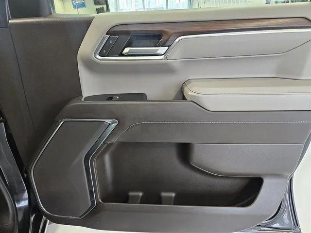 used 2024 GMC Sierra 1500 car, priced at $40,219