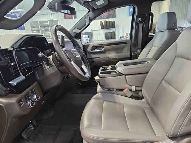 used 2024 GMC Sierra 1500 car, priced at $40,219