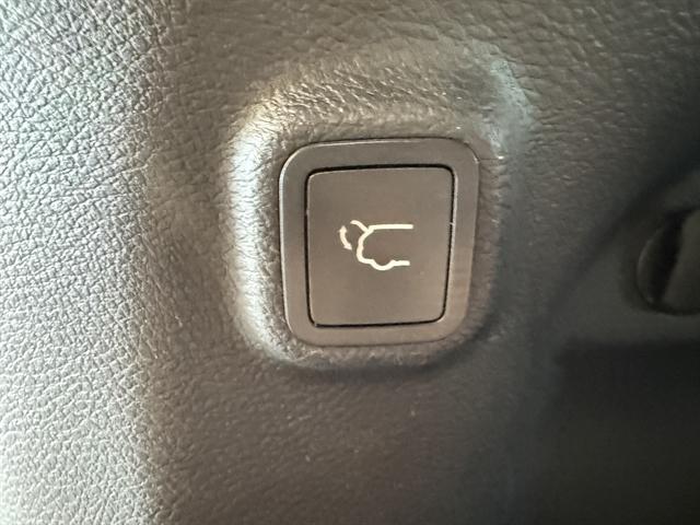 used 2020 Jeep Cherokee car, priced at $19,000