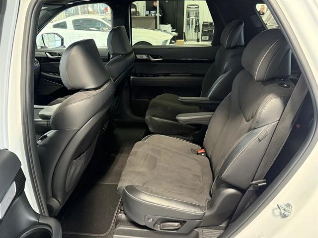 used 2024 Hyundai Palisade car, priced at $39,000