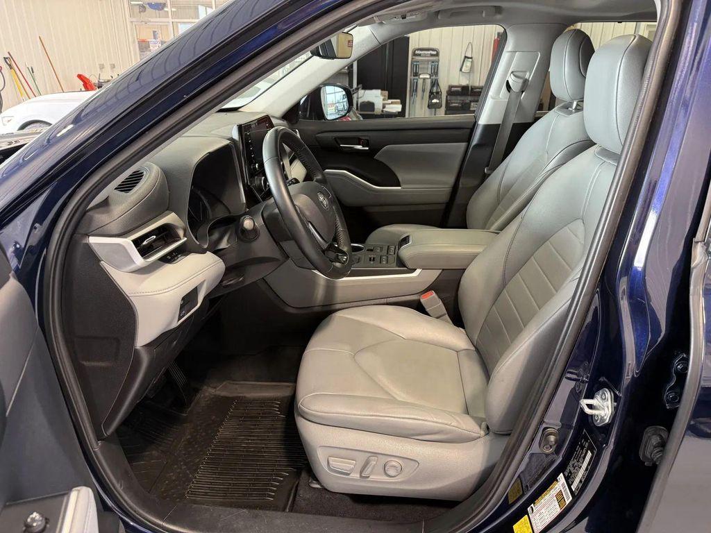 used 2021 Toyota Highlander car, priced at $30,249