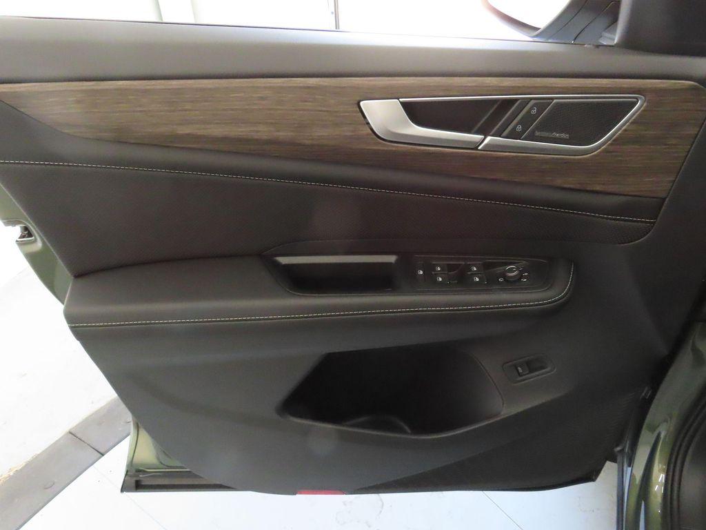 new 2026 Volkswagen Atlas car, priced at $54,779