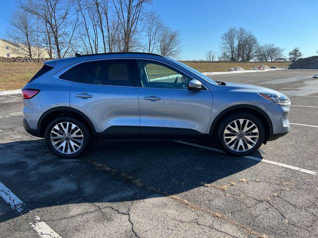 used 2022 Ford Escape car, priced at $26,995