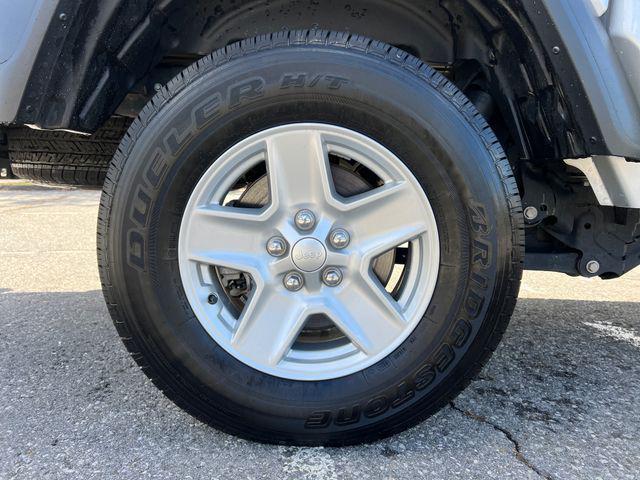 used 2023 Jeep Gladiator car, priced at $27,699