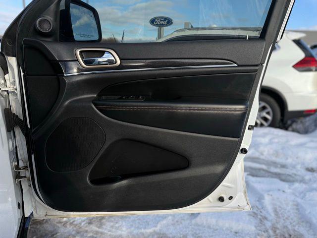 used 2016 Jeep Grand Cherokee car, priced at $13,500