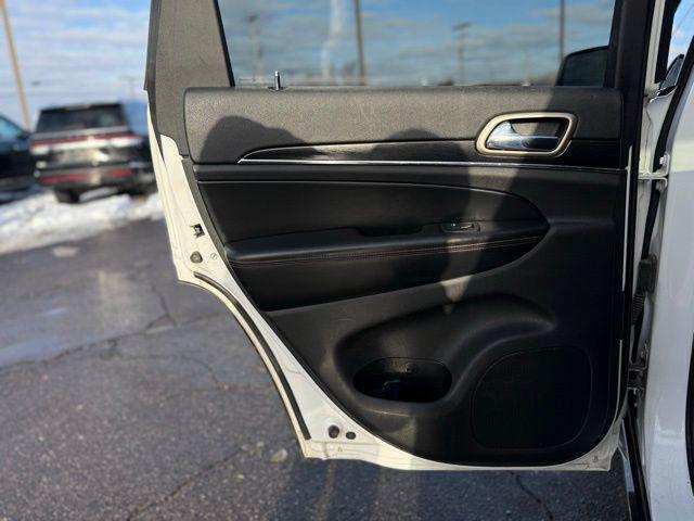 used 2016 Jeep Grand Cherokee car, priced at $13,500