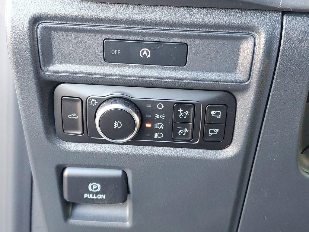 new 2025 Ford F-150 car, priced at $52,240