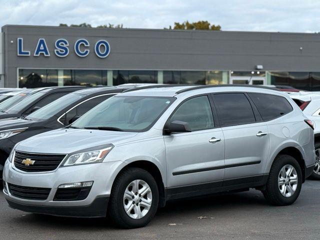 used 2017 Chevrolet Traverse car, priced at $7,000