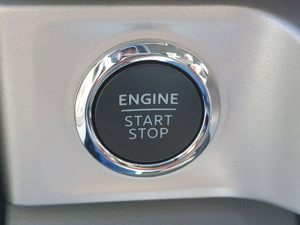 new 2025 Ford F-150 car, priced at $52,817