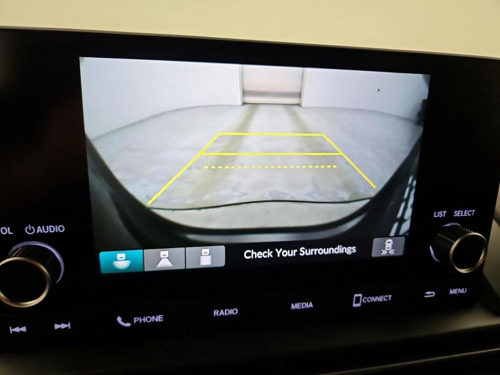 used 2025 Honda Pilot car, priced at $37,998