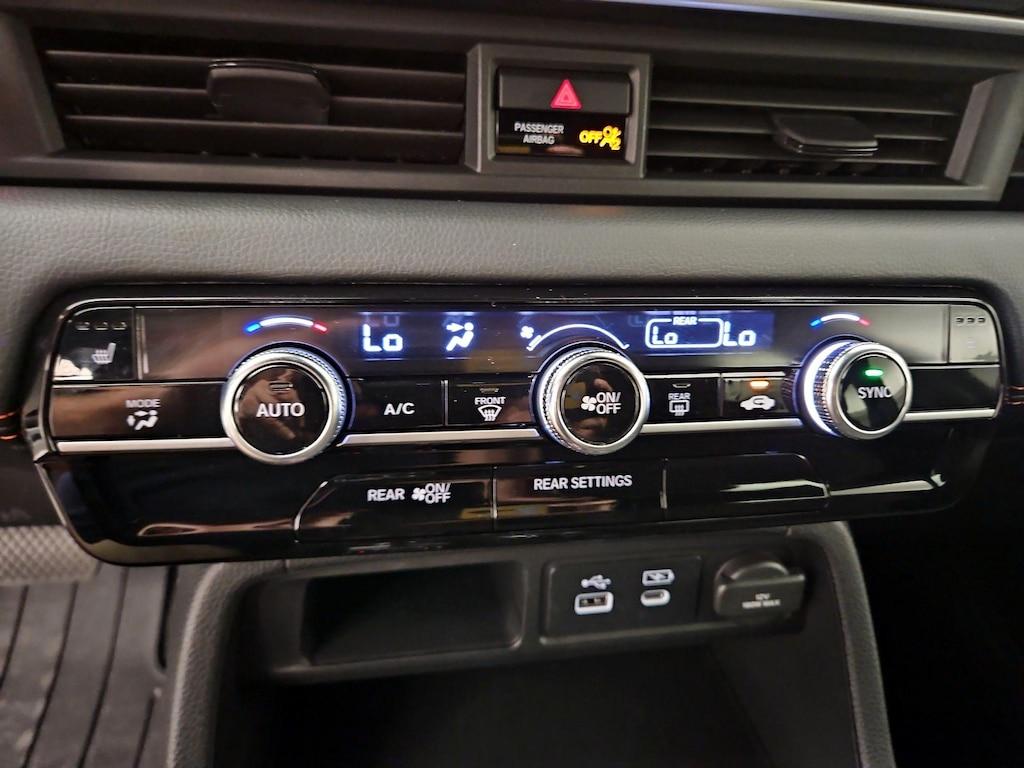 used 2025 Honda Pilot car, priced at $37,998