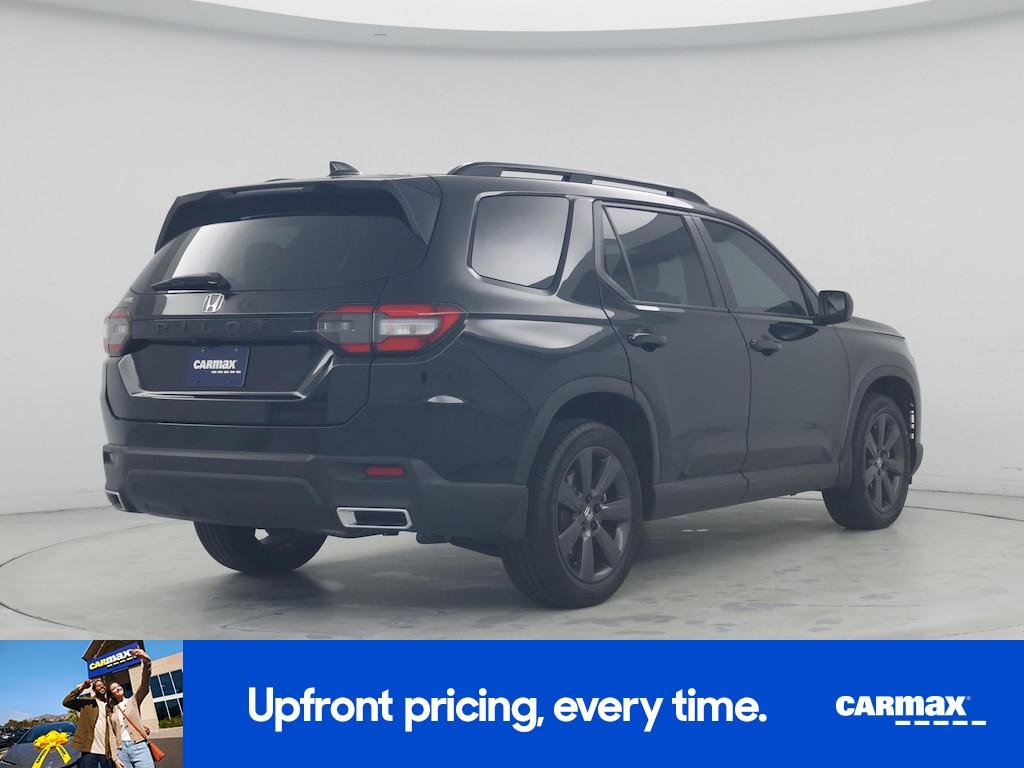 used 2025 Honda Pilot car, priced at $37,998
