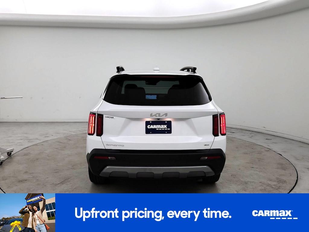 used 2023 Kia Sorento car, priced at $35,998