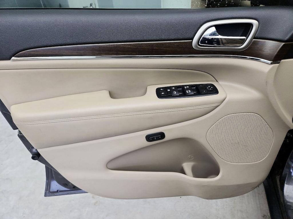 used 2017 Jeep Grand Cherokee car, priced at $20,998