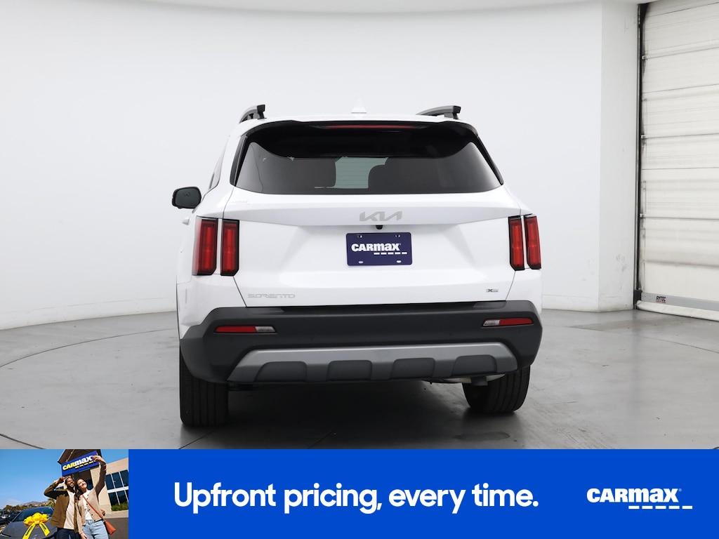 used 2023 Kia Sorento car, priced at $34,998
