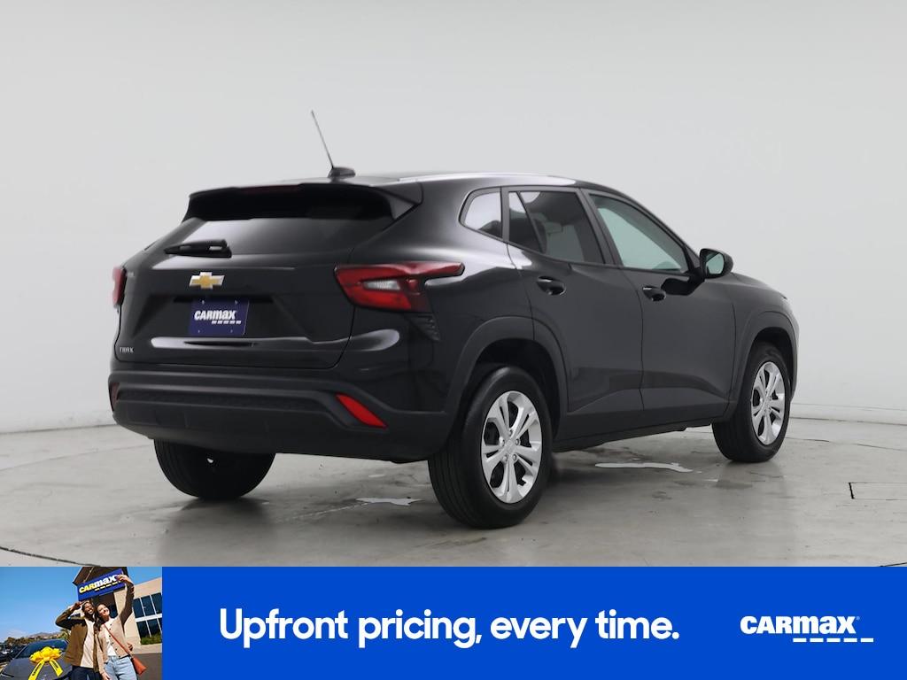 used 2025 Chevrolet Trax car, priced at $23,998
