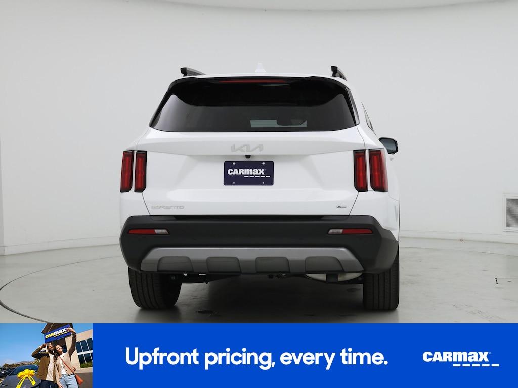 used 2023 Kia Sorento car, priced at $36,998