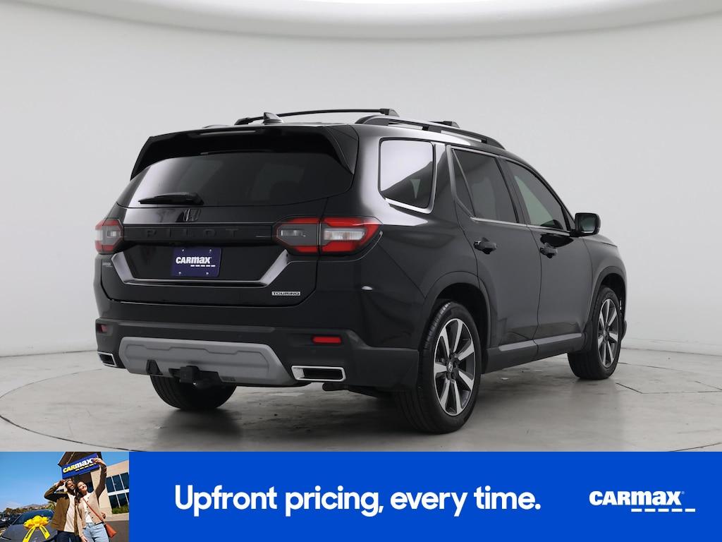used 2025 Honda Pilot car, priced at $43,998