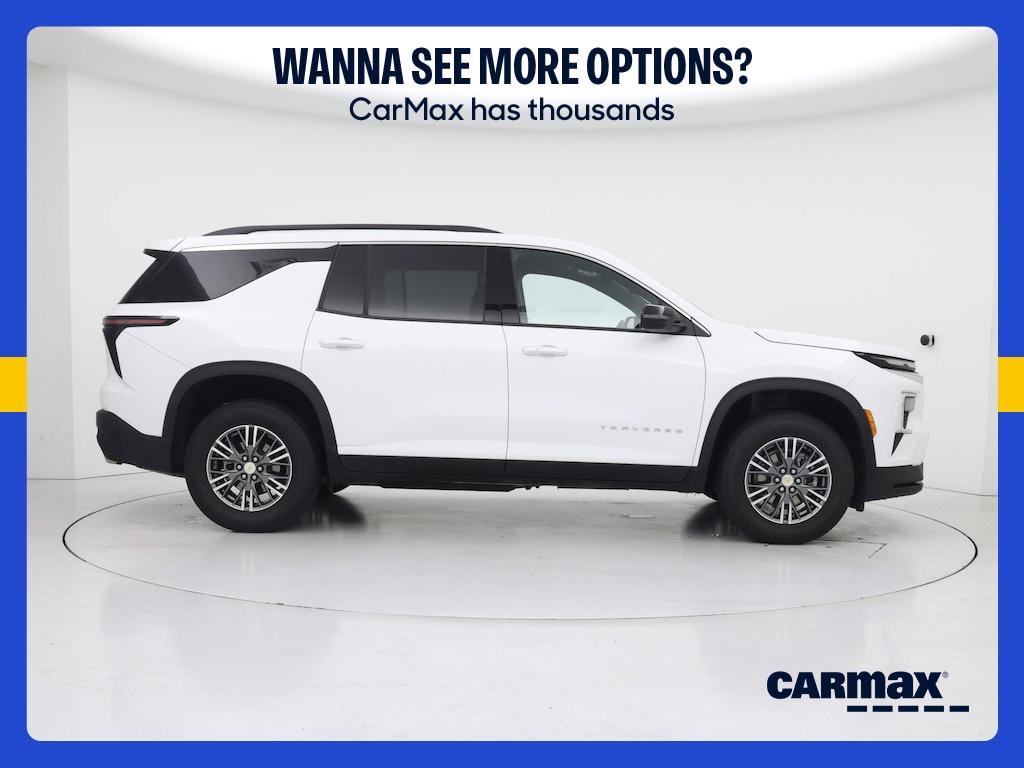 used 2025 Chevrolet Traverse car, priced at $34,998