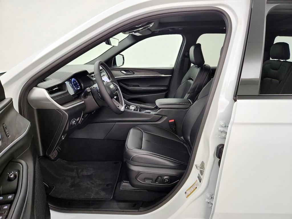 used 2025 Jeep Grand Cherokee car, priced at $41,998