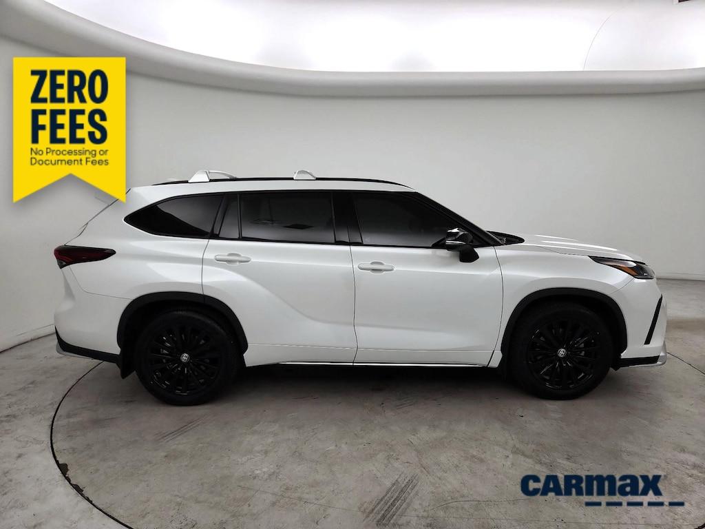 used 2024 Toyota Highlander car, priced at $39,998