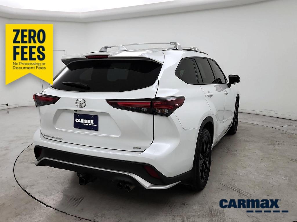 used 2024 Toyota Highlander car, priced at $39,998