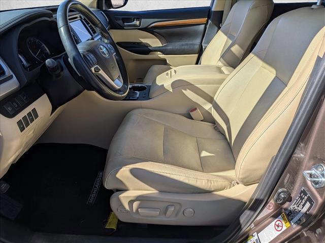 used 2019 Toyota Highlander car, priced at $27,764