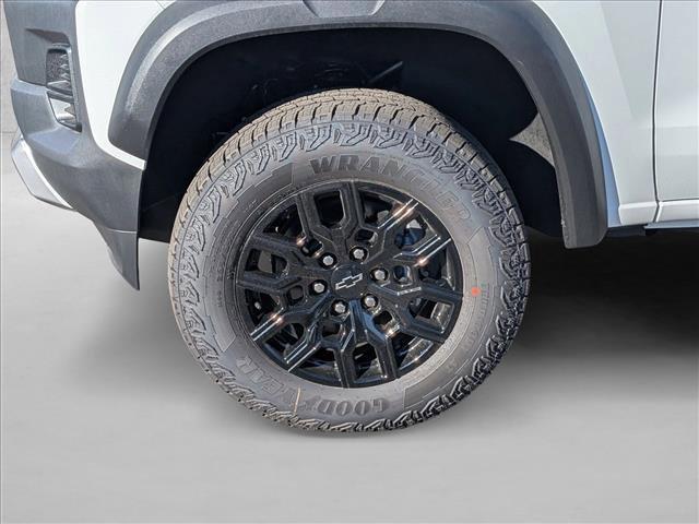 new 2026 Chevrolet Colorado car, priced at $37,999