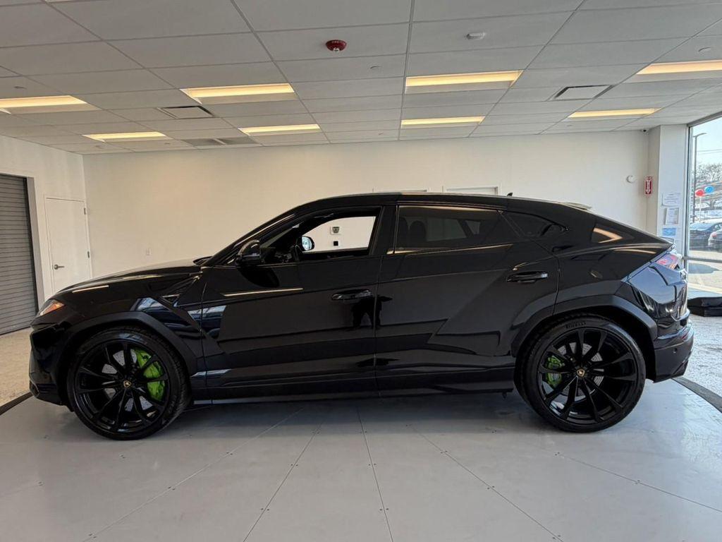 used 2022 Lamborghini Urus car, priced at $201,890