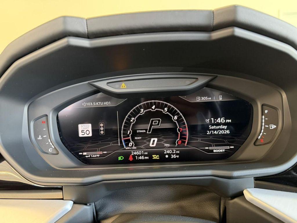 used 2022 Lamborghini Urus car, priced at $201,890