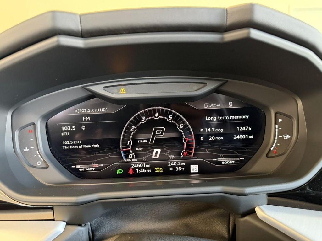 used 2022 Lamborghini Urus car, priced at $201,890