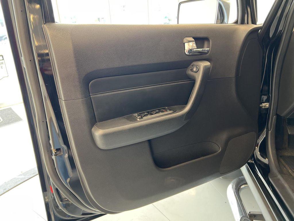 used 2007 Hummer H3 car, priced at $10,995