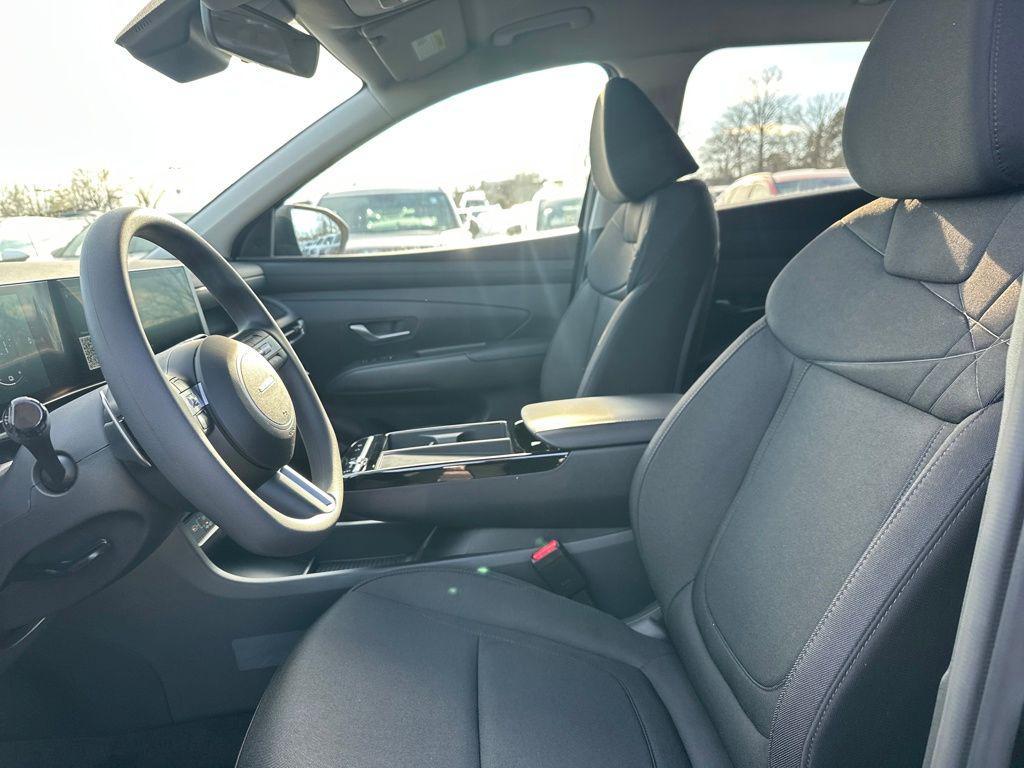 new 2026 Hyundai TUCSON Hybrid car, priced at $34,404