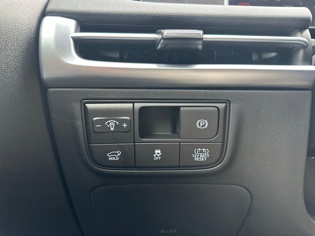 new 2026 Hyundai TUCSON Hybrid car, priced at $37,795