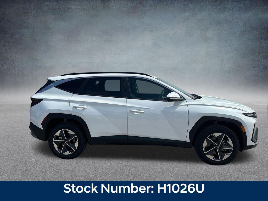 new 2026 Hyundai TUCSON Hybrid car, priced at $33,924