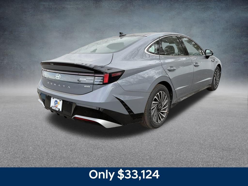 new 2026 Hyundai Sonata Hybrid car, priced at $33,124