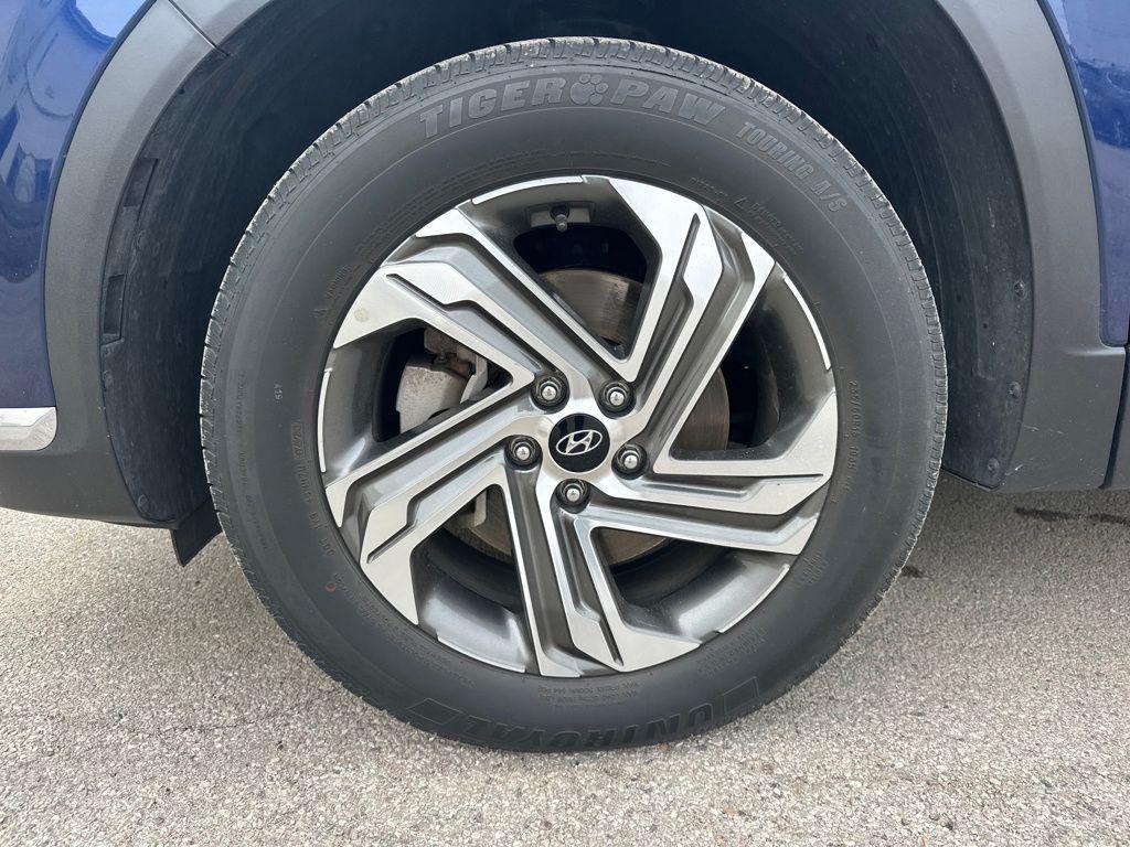 used 2021 Hyundai Santa Fe car, priced at $16,195