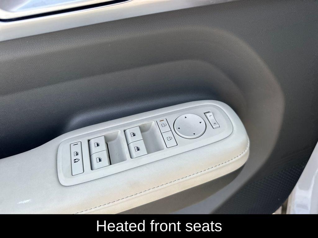 used 2025 Hyundai Santa Fe car, priced at $30,375