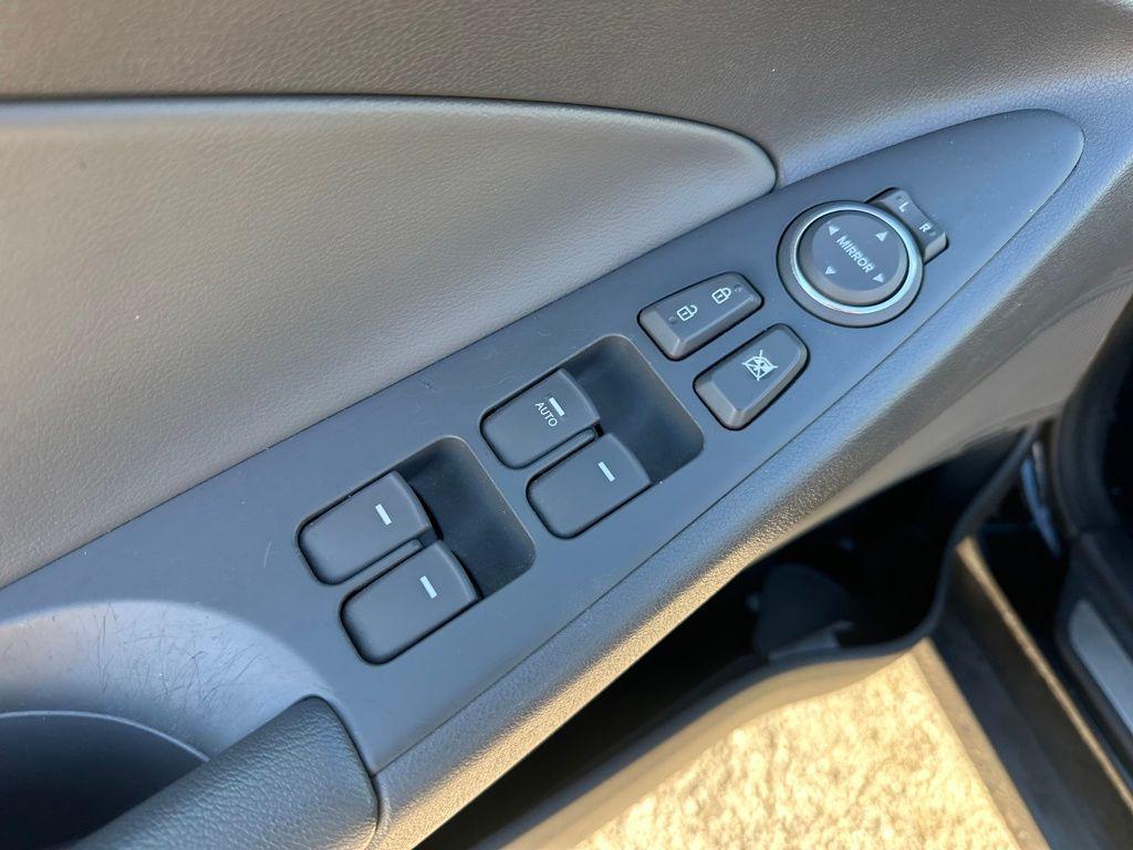 used 2013 Hyundai Sonata car, priced at $9,293