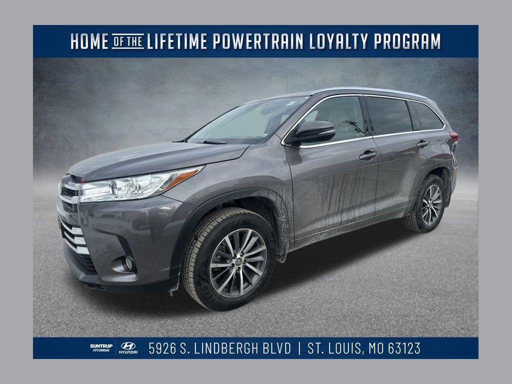 used 2017 Toyota Highlander car, priced at $16,993