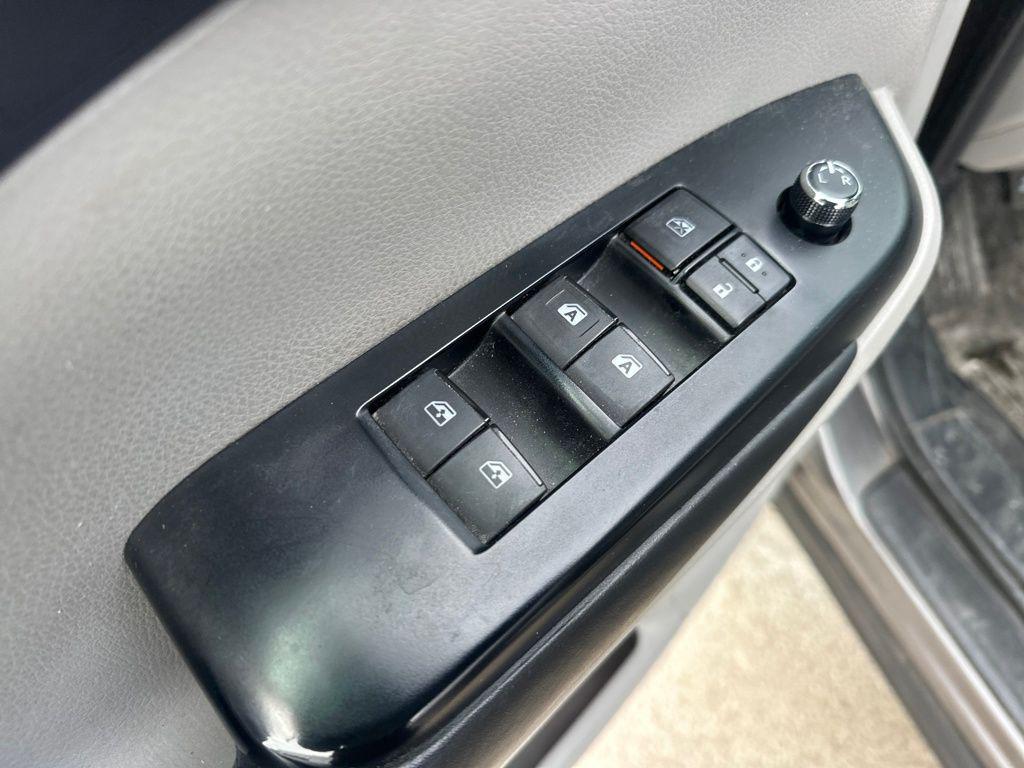 used 2017 Toyota Highlander car, priced at $16,993